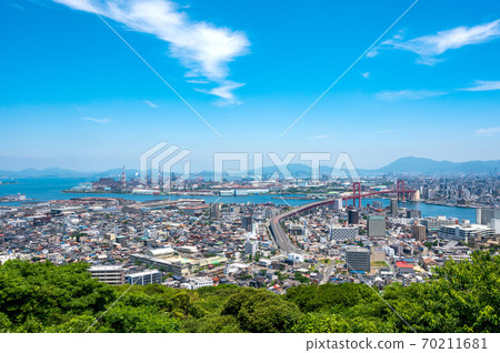 View of Kitakyushu from the Takatoyama Observatory in summer [Kitakyushu City, Fukuoka Prefecture] 70211681