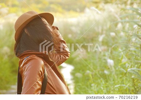Follow the wind Follow the wind 70216219