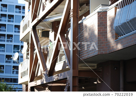 Seismic reinforcement Seismic reinforcement 70222019