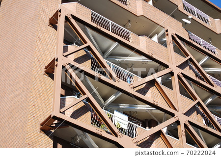 Seismic reinforcement Seismic reinforcement 70222024