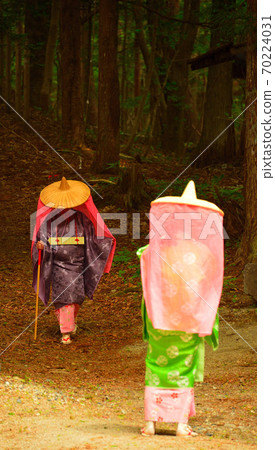 平安時代上游貴族的旅行服裝（日光市九川川平池節） 70224031