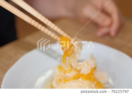 醋蘿蔔和柿子 醋蘿蔔和柿子 70225797