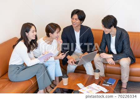 商務辦公中的友好會議現場 70226334