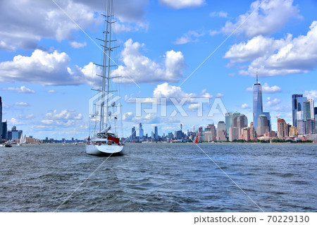 New York Manhattan landscape seen from the sea New York Manhattan landscape seen from the sea 70229130