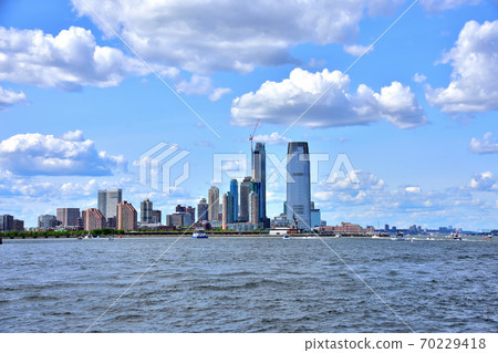 從海看到紐約曼哈頓景觀 從海看到紐約曼哈頓景觀 70229418