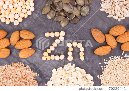 Inscription Zn with healthy eating containing zinc, vitamins, minerals and fiber Inscription Zn with healthy eating containing zinc, vitamins, minerals and fiber 70229441