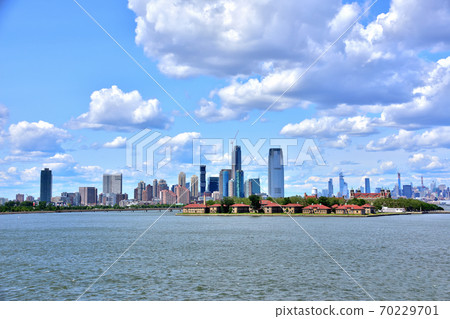 New York Manhattan landscape seen from the sea New York Manhattan landscape seen from the sea 70229701