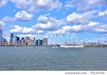 New York Manhattan landscape seen from the sea 70229709