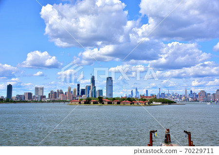 從海看到紐約曼哈頓景觀 從海看到紐約曼哈頓景觀 70229711