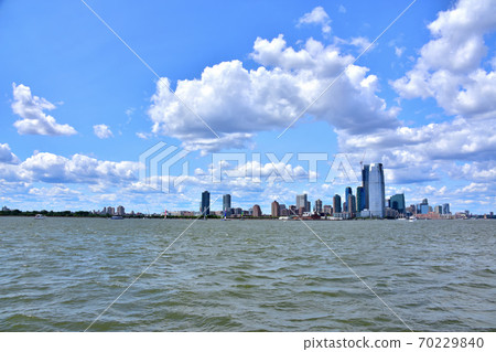 從海看到紐約曼哈頓景觀 70229840