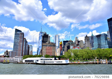 New York Manhattan landscape seen from the sea 70229898