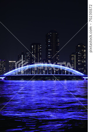 Illumination of the Sumida River Bridge that creates a lively waterside "Eitai Bridge" Illumination of the Sumida River Bridge that creates a lively waterside "Eitai Bridge" 70230872