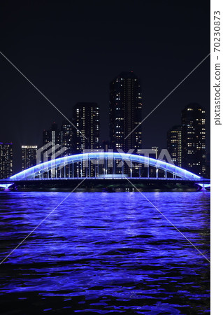 Illumination of the Sumida River Bridge that creates a lively waterside "Eitai Bridge" 70230873
