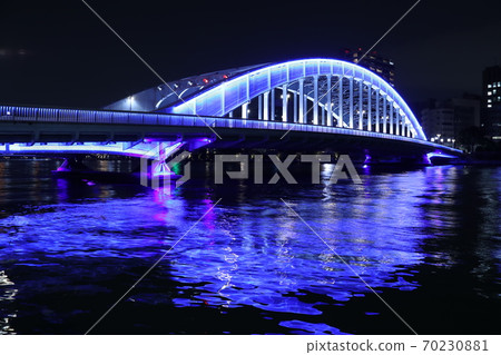 Illumination of the Sumida River Bridge that creates a lively waterside "Eitai Bridge" 70230881
