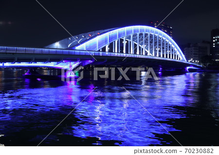 Illumination of the Sumida River Bridge that creates a lively waterside "Eitai Bridge" 70230882