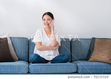 女沙發 70235320