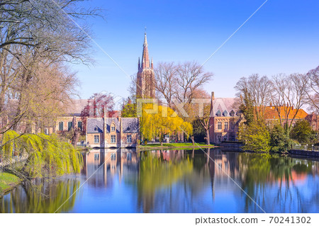 Minnewater lake, Bruges, Belgium Minnewater lake, Bruges, Belgium 70241302
