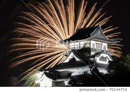 [Inuyama City, Aichi Prefecture] Japan Line Summer Festival Summer Fireworks Festival. Fireworks and Inuyama Castle. 70244758