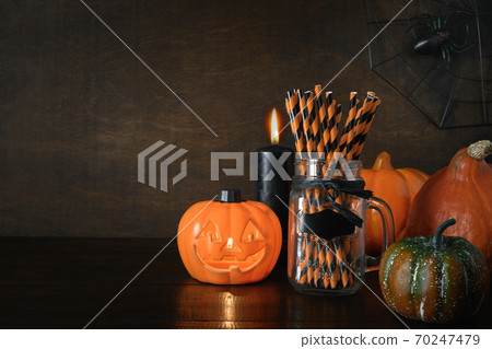 Halloween pumpkin head jack-o-lantern 70247479