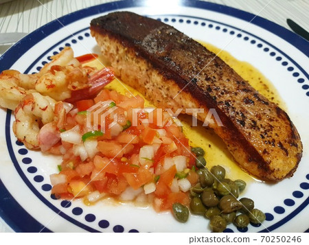 基多美食鮭魚排 基多美食鮭魚排 70250246