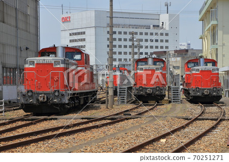 JNR diesel locomotives remaining in the Takasaki locomotive district 70251271