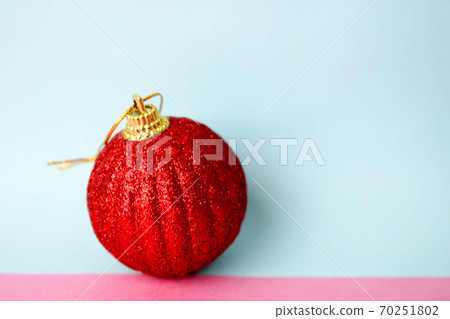 Red small round glass plastic winter smart shiny 70251802