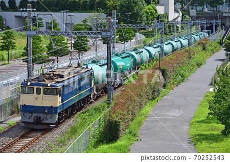 東海道本線貨運分公司櫻木町東高島JR貨運EF65-2101(新鶴見) 東海道本線貨運分公司櫻木町東高島JR貨運EF65-2101(新鶴見) 70252543