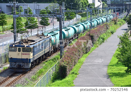 Tokaido Main Line Freight Branch Line Sakuragicho-Higashi Takasima JR Freight EF65-2068 (Shin-Tsurumi) Tokaido Main Line Freight Branch Line Sakuragicho-Higashi Takasima JR Freight EF65-2068 (Shin-Tsurumi) 70252546
