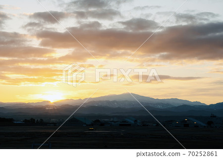 Hakusan, the sacred mountain of the sunrise Hakusan, the sacred mountain of the sunrise 70252861