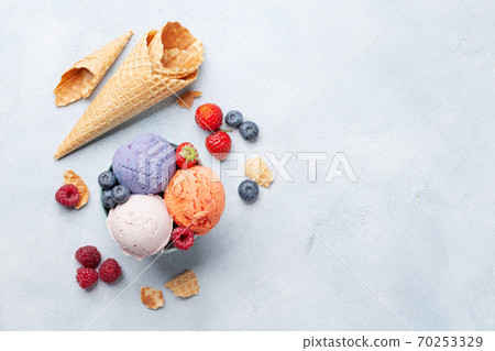Berry and vanilla ice cream Berry and vanilla ice cream 70253329