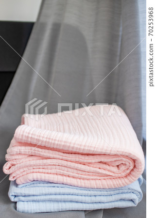 Blue and pink muslin plaids blankets for children Blue and pink muslin plaids blankets for children 70253968
