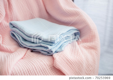 Blue and pink muslin plaids blankets for children Blue and pink muslin plaids blankets for children 70253969