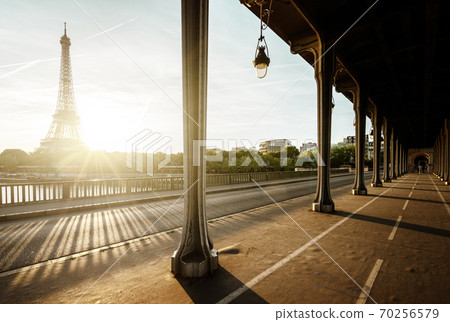 Eiffel Tower from Bir-Hakeim metal bridge in the morning, Paris, France Eiffel Tower from Bir-Hakeim metal bridge in the morning, Paris, France 70256579