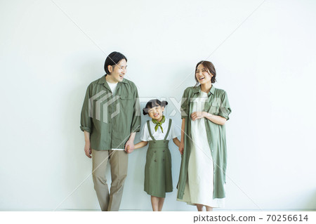 A family 70256614