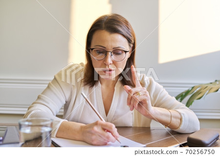 Video conference, specialist talking, counseling, helping patient online Video conference, specialist talking, counseling, helping patient online 70256750