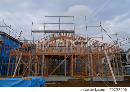 房子正在建設中 70257996