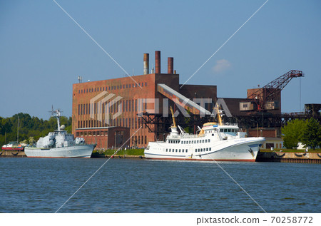 descent of the famous sight of rugia 70258772