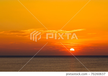 Sunset and the sea Sunset and the sea 70260637