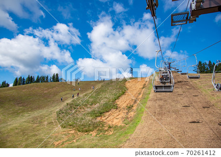 Lift at the summit of Mt. Biwako Hakodate, Takashima City, Shiga Prefecture 70261412