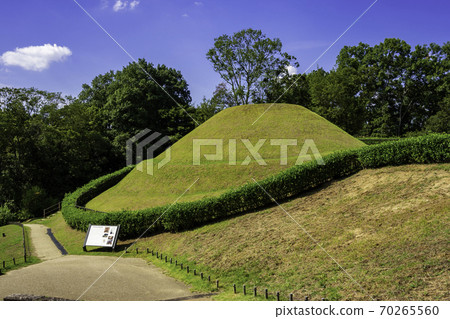 Takamatsuzuka Tomb, Asuka Village, Nara Prefecture Takamatsuzuka Tomb, Asuka Village, Nara Prefecture 70265560