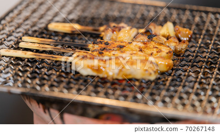 Yakitori grilled over charcoal (duck green onion, meatball) 70267148