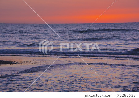 Fukiage beach at dusk 70269533