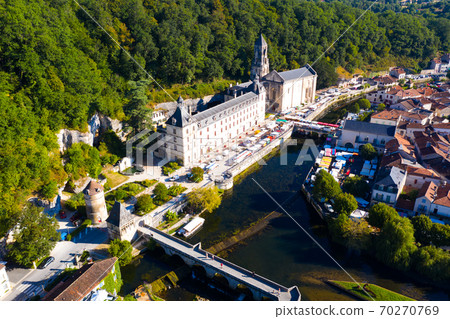 Scenic top view of the city Brantome en Perigord 70270769