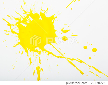 Deep yellow paint spot 70270775
