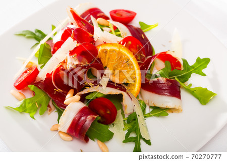 Salad of duck ham with vegetables 70270777