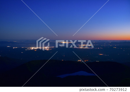 晚上從韓國山的金光灣 晚上從韓國山的金光灣 70273912