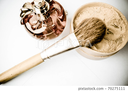 Beauty box, crumbly matte mineral powder 70275111