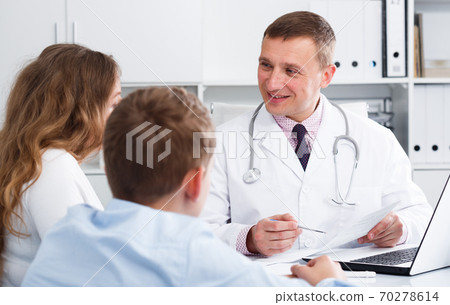 Consultation with doctor Consultation with doctor 70278614