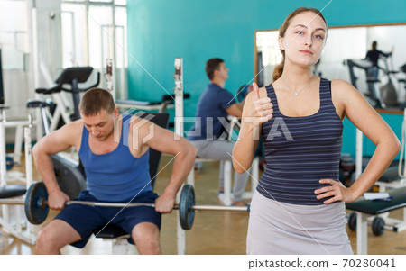 Portrait of sporty girl 70280041