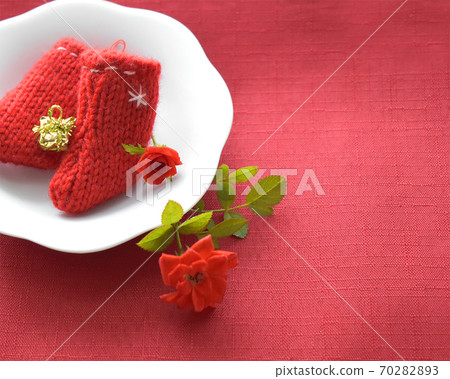 Christmas image of wool socks and Christmas rose 70282893